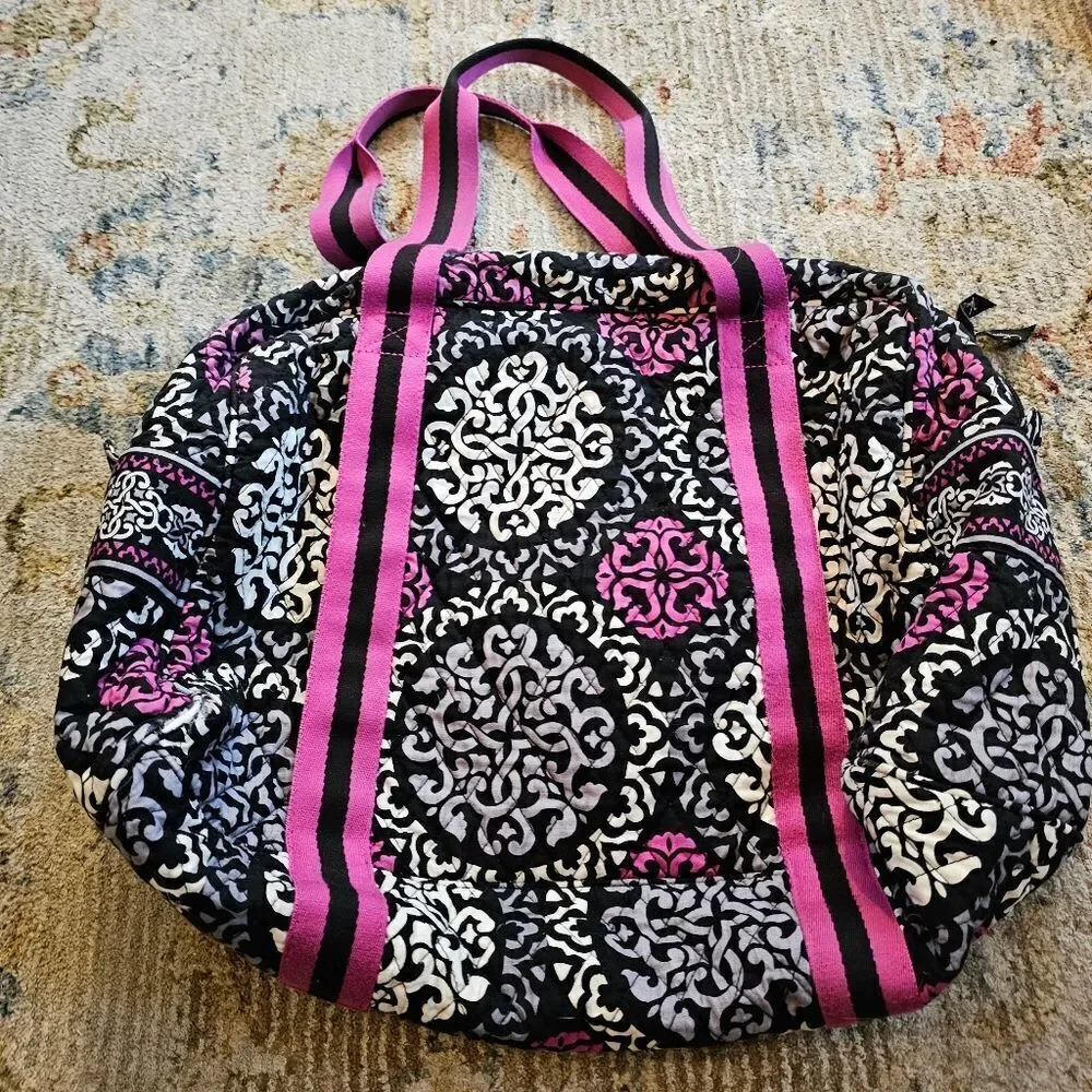 Vera Bradley Tote With Front Pocket. Like New! 16 X 12 X 6